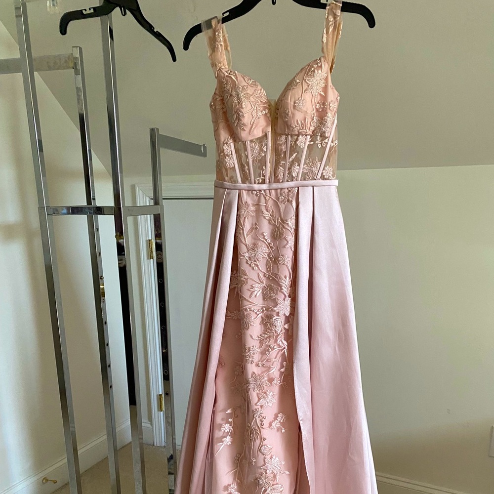 Used once only. Size 0.